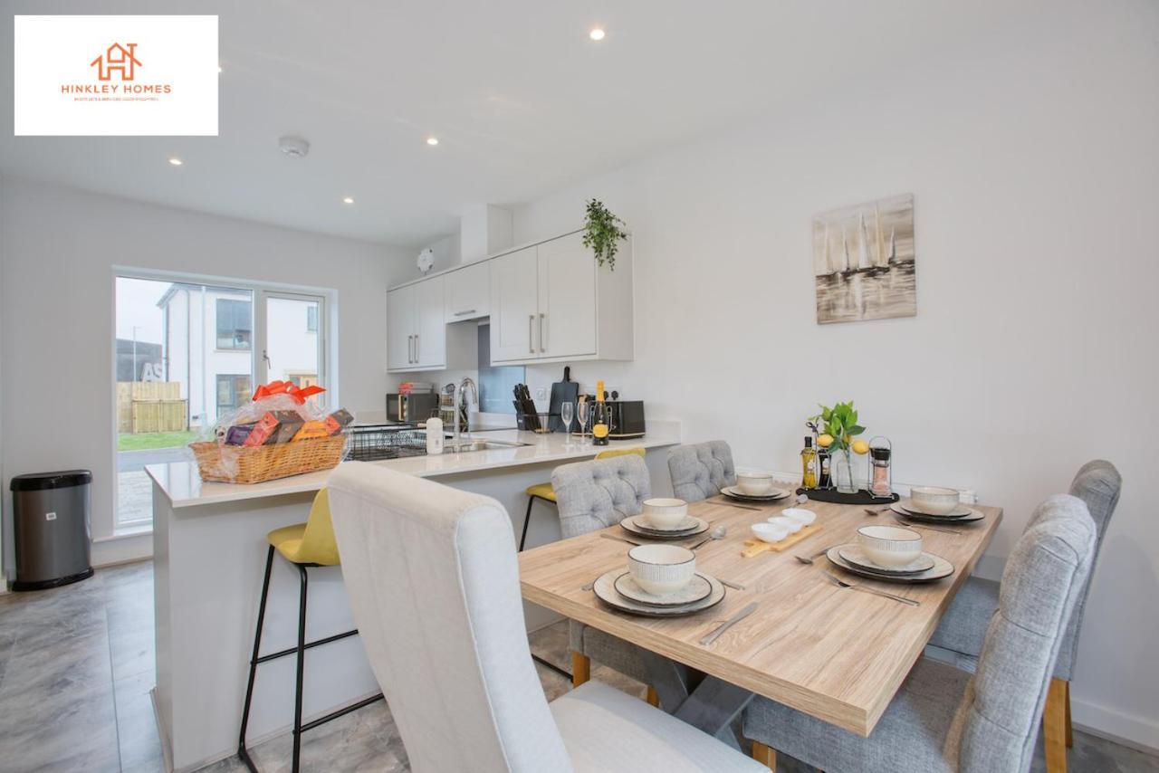 St Ives Bay - Immaculate Brand New 3Bed - Free Parking - Beach - Wifi ヘイル エクステリア 写真
